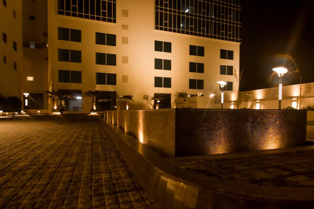 Lemon Tree Hotel, Sector 60, Gurugram Gurgaon Eksteriør bilde