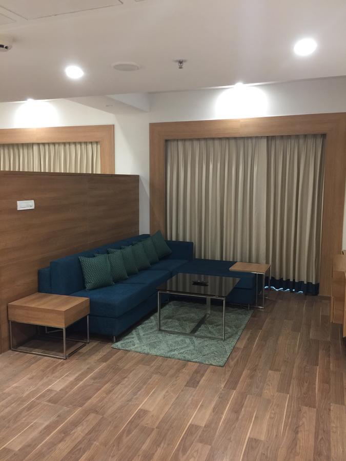 Lemon Tree Hotel, Sector 60, Gurugram Gurgaon Eksteriør bilde